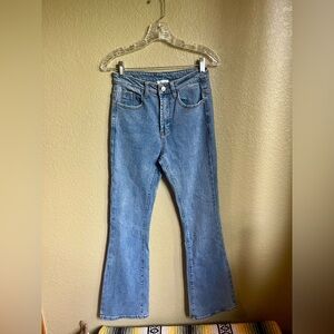 Princess Polly Bootcut Light mid-rise washed Denim Jeans,
Size 4